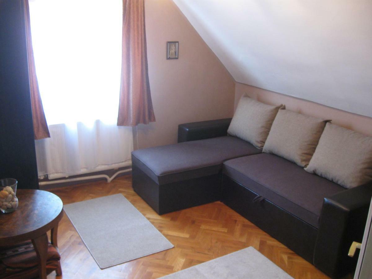 Orgona Vendeghaz Miskolc Apartment Exterior photo